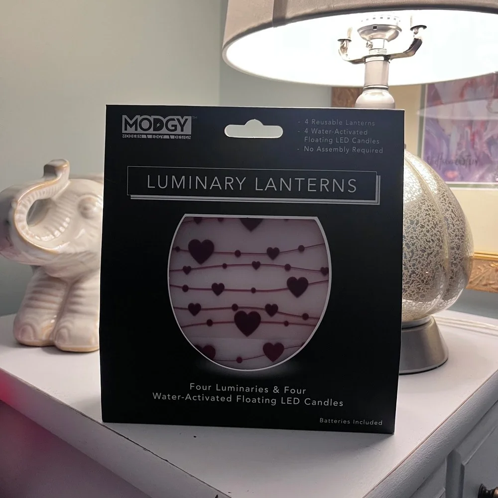 Luminary‎ Lanterns 4 Pack Water Activated Floating LED Candles Heart Pattern